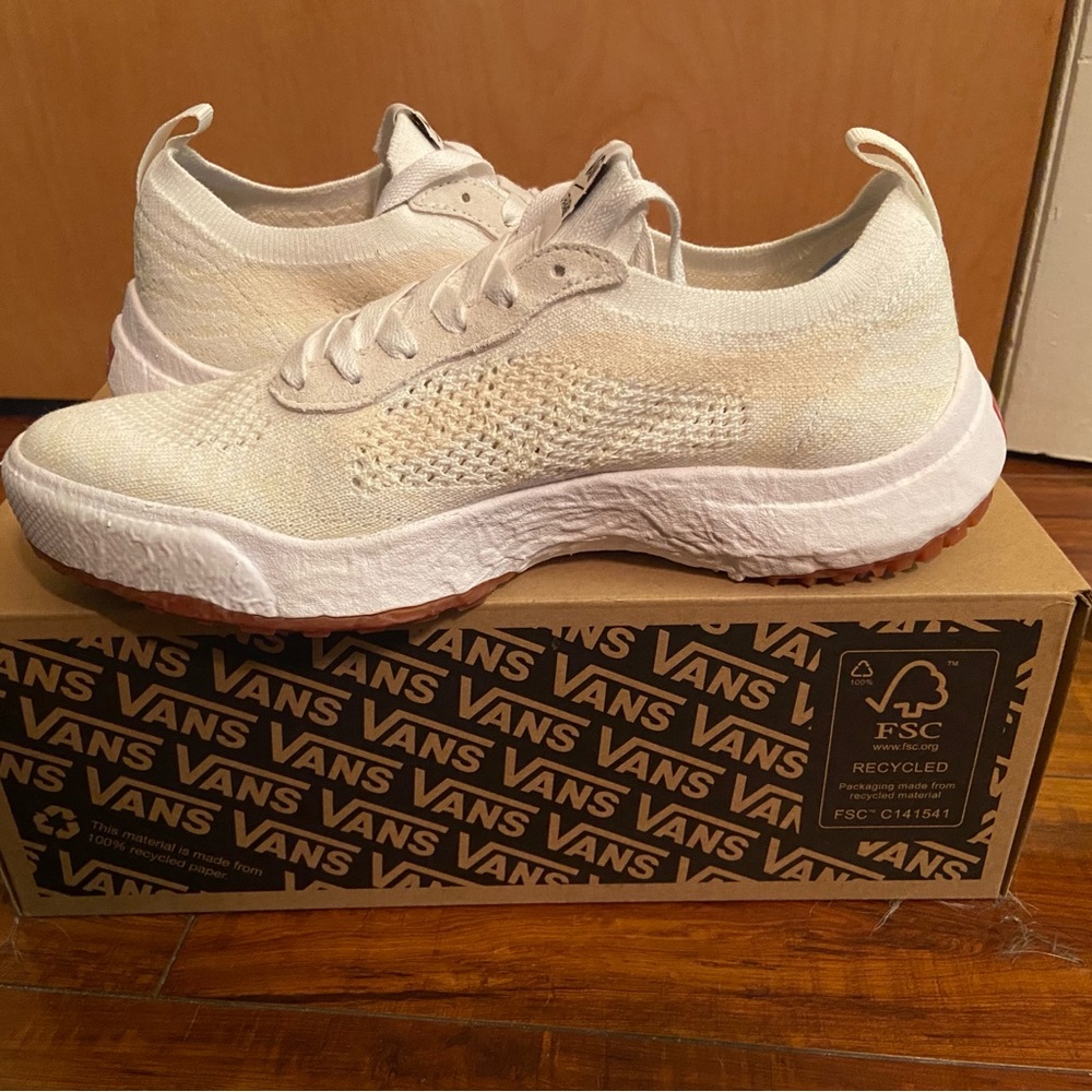 BRAND NEW Ultrarange Vans
